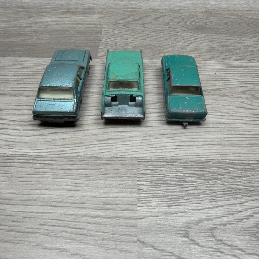 Vintage Lesney Matchbox No. 33 Teal Ford Zephyr 6, 53 Ford Zodiac MK, 31 Lincoln